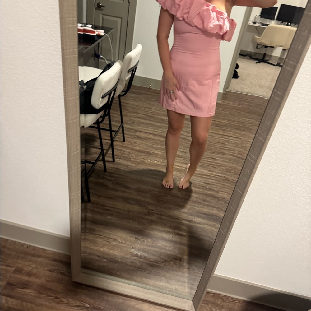 Pink Ruched Dress - Picture 3 of 6